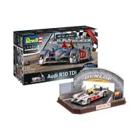 Revell 05682 Gift Set Audi R10 TDI Le Mans + 3D Puzzle Diorama Szezonális akció