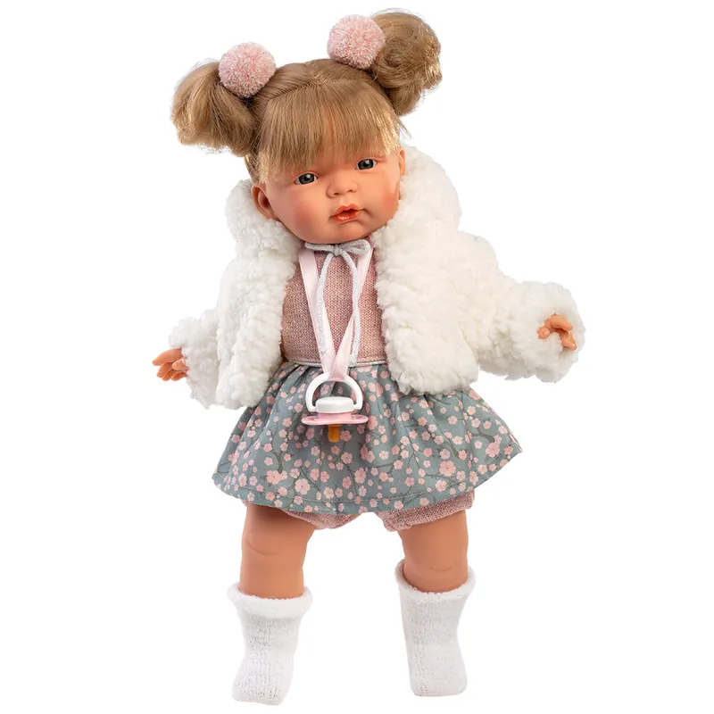 Llorens Joelle 38cm-es síró baba cumival fehér kabátban Gyors szállítás