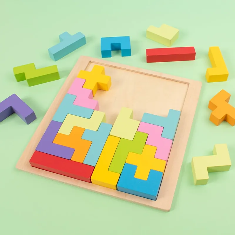 Szezonális akció PlayBox Pentomino 12db-os fa kirakó