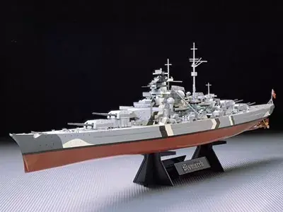 Kihagyhatatlan ajánlat Tamiya German Battleship Bismarck csatahajó makett
