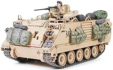 Utolsó esély Tamiya M113A2 Armored Person Carrier - Desert Version harcjármű makett
