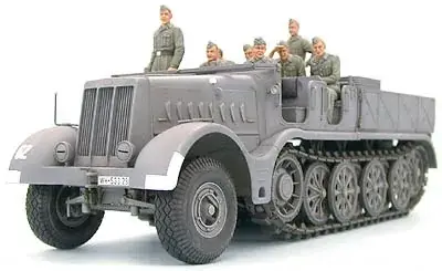 Tamiya German 18T Heavy Half Track Famo harcjármű makett Bestseller