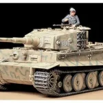 Expressz kézbesítés Tamiya GERMAN TIGER I MID PRODUKTI harcjármű makett
