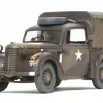Kihagyhatatlan ajánlat Tamiya British Lt Utility Car 10HP katonai jármű makett
