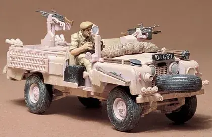 Szezonális akció Tamiya British SAS Land Rover katonai jármű makett