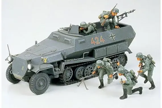Tamiya German Hanomag Sdkfz 251/1 harcjármű makett Exkluzív ajánlat