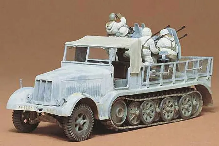 Tamiya German 8T Half Track Sdkfz 7/1 harcjármű makett Szuper akció