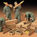 Azonnali szállítás Tamiya German Tank Ammo-Loading Crew katonai figura készlet