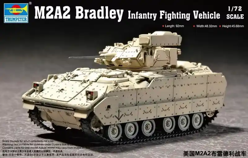 Trumpeter M2A2 Bradley Fighting Vehicle páncélozott harcjármű makett Kiárusítás