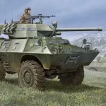 Vedd meg online Hobby Boss LAV-150 APC 90mm Mecar Gun makett
