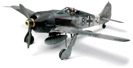Rendeld meg most Tamiya Focke-Wulf Fw190 A-8 repülőgép makett