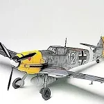 Csak ma Tamiya Messerschmitt BF109E-4/7 Trop repülőgép makett