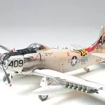 Vásárlói kedvenc Tamiya Douglas Skyraider AD-6 repülőgép makett