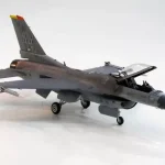 Különleges ajánlat Tamiya F-16 CJ Fighting Falcon repülőgép makett