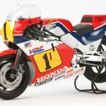 Kiárusítás Tamiya Honda NSR500 ‘84 motorkerékpár makett