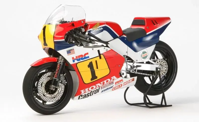 Kiárusítás Tamiya Honda NSR500 ‘84 motorkerékpár makett