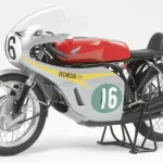 Tamiya Honda RC166 GP Racer motorkerékpár makett Biztonságos vásárlás
