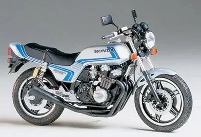Tamiya HONDA CB 750F motorkerékpár makett Prémium