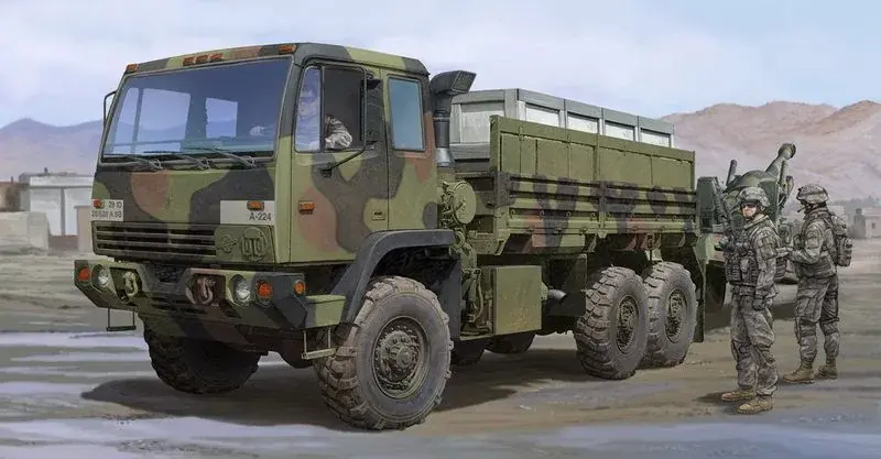 Expressz kézbesítés Trumpeter M1083 MTV katonai teherautó makett