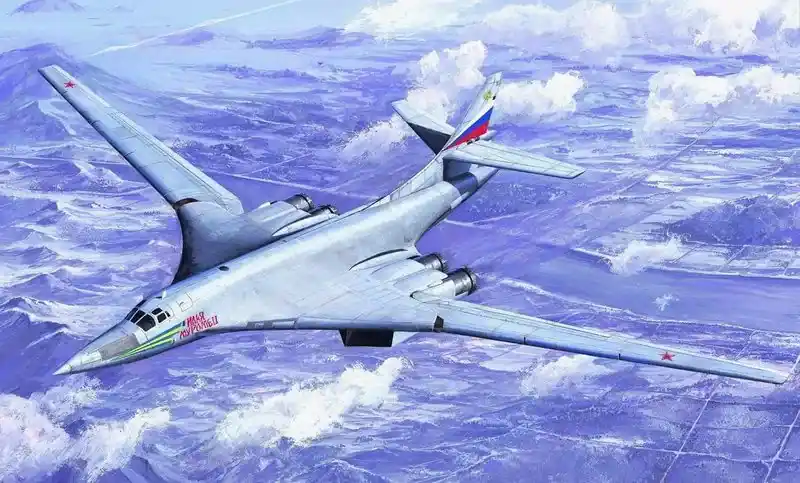 Vedd meg online Trumpeter TU-160 Blackjack Bomber bombázó / különleges feladatú repülőgép makett