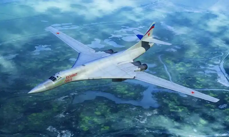 Vedd meg online Trumpeter Tupolev Tu-160 BlackJack Bomber 1 144 repülőgép makett