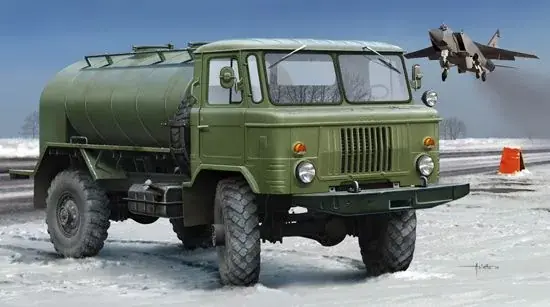 Korlátozott ajánlat Trumpeter Russian GAZ-66 Oil Truck katonai teherautó / vontató makett