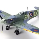 Legkelendőbb Tamiya Spitfire Mk.Vb/Mk.Vb Trop repülőgép makett