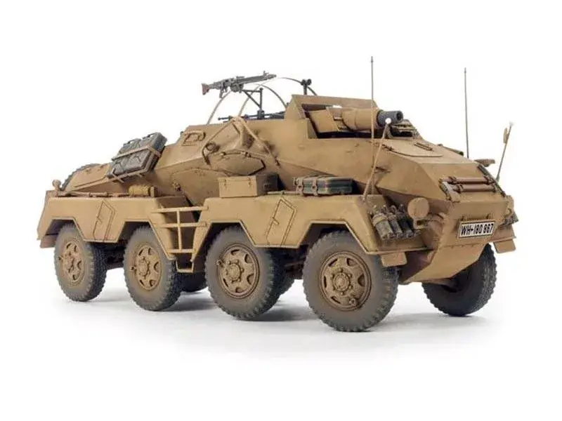Azonnal elérhető AFV Sd.Kfz.233 8-Rad with 7,5 cm Gun Schwere Panzerspähwagen makett