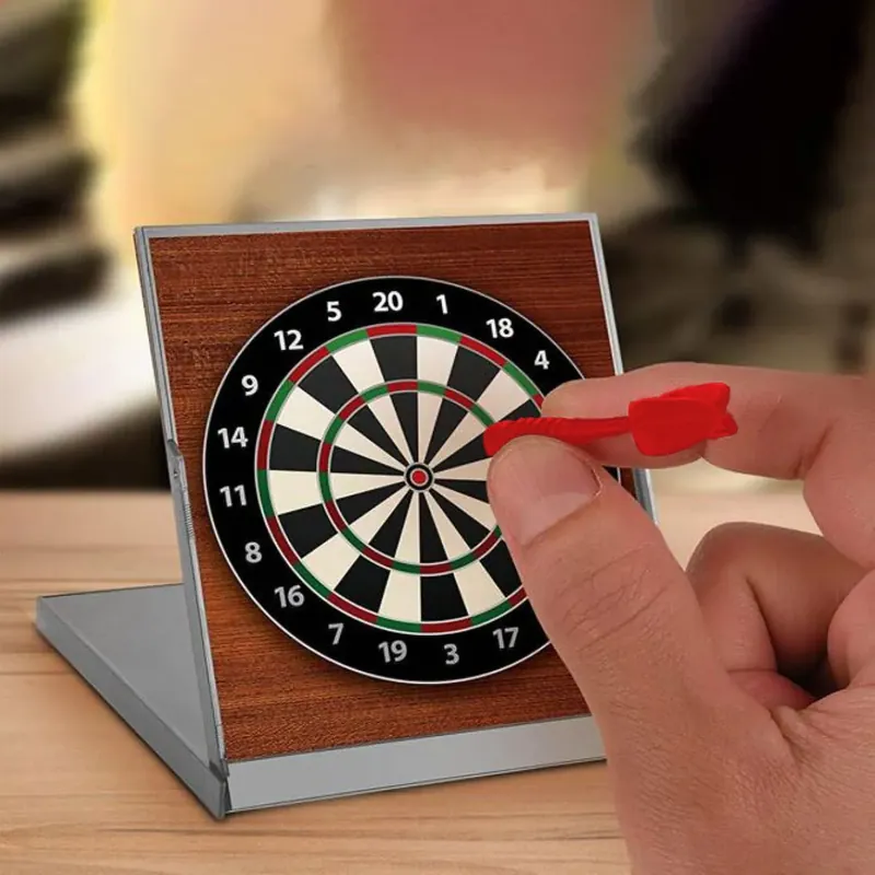 Mágneses Darts Játék Asztali 3 Nyíllal 14x12.5cm Expressz szállítás