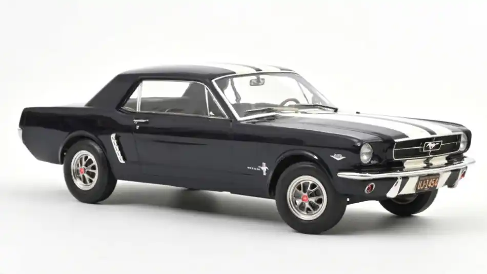 Ford Mustang Coupé 1966 modellautó Szezonális akció