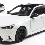 Szuper akció BMW M5 Touring (G99) 2024 modellautó