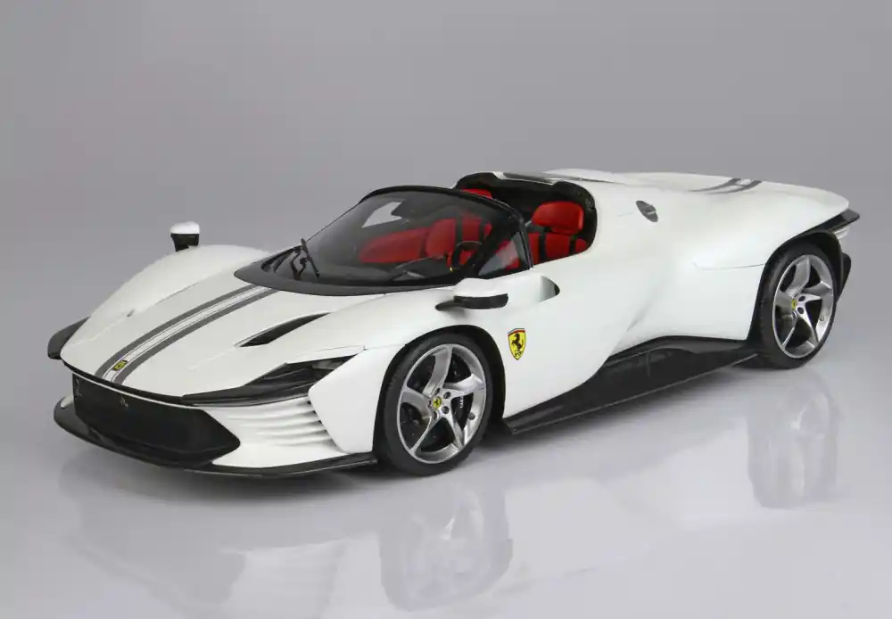 Szuper ajánlat Ferrari Daytona SP3 Icona series 2022 vitrinnel Italian white Limitált