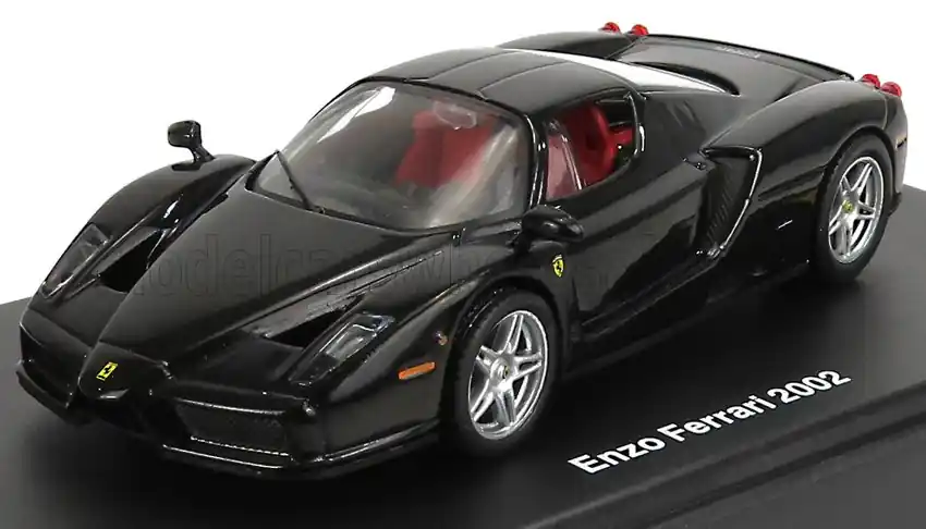 Népszerű Ferrari Enzo 2002