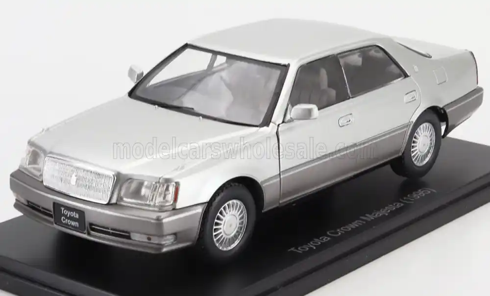 Expressz kézbesítés Toyota Crown Majesta 1995