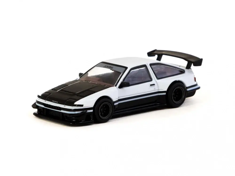 Árengedmény Toyota Sprinter Trueno (AE86)