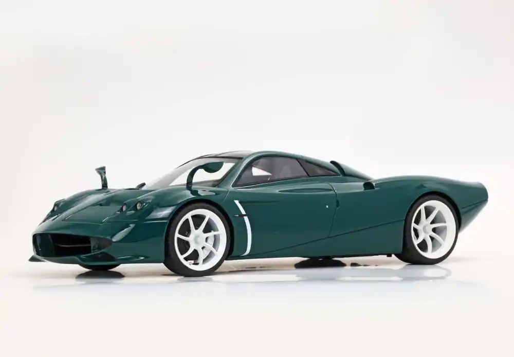 Kiárusítás Pagani Huayra Codalunga 2022 British Racing Green (vitrinnel) Limitált