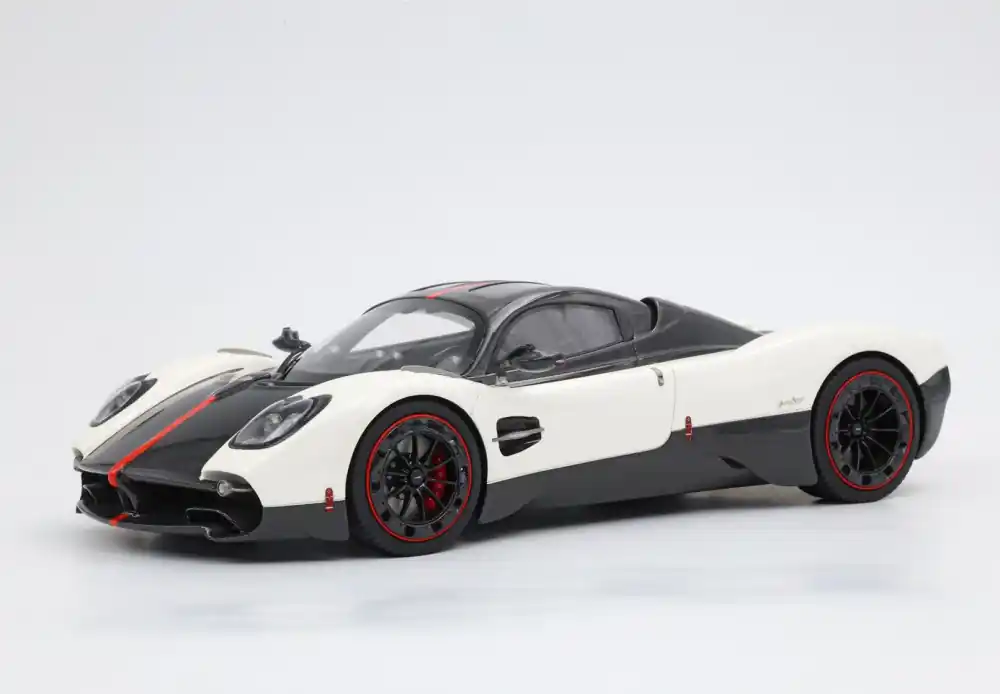 Szuper akció Pagani Utopia 2022 Bianco Benny (vitrinnel) Limitált