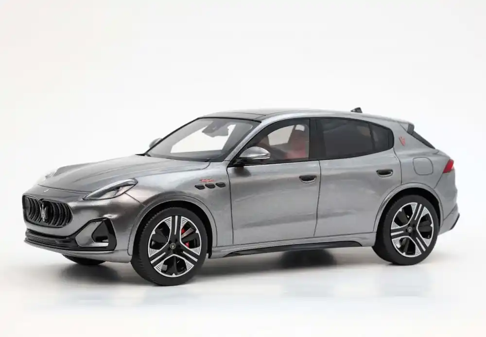 Maserati Grecale Folgore 2022 Grigio Lava (vitrinnel) Limitált Kiárusítás
