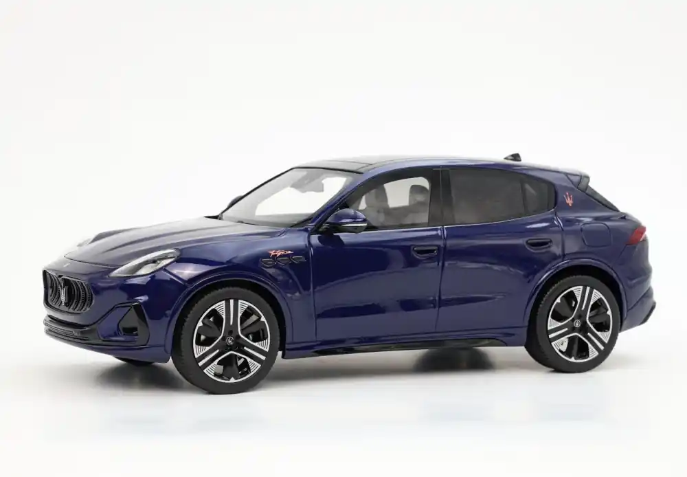 Legnépszerűbb Maserati Grecale Folgore 2022 Blu Intenso (vitrinnel) Limitált