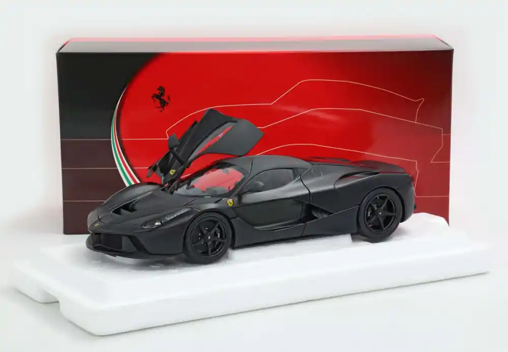 Csak ma Ferrari Laferrari 2013 mat balck