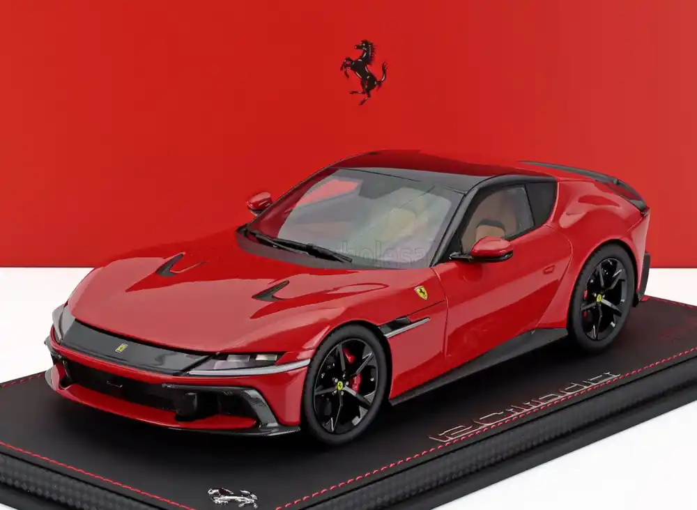 Végkiárusítás Ferrari 12Cilindri Panoramic Roof (Fényes felnikkel) 2024 Rosso Corsa (vitrinnel) Limitált