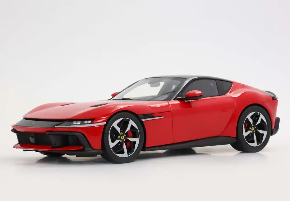 Kedvezményes ár Ferrari 12Cilindri 2024 Rosso Corsa (vitrinnel) Limitált