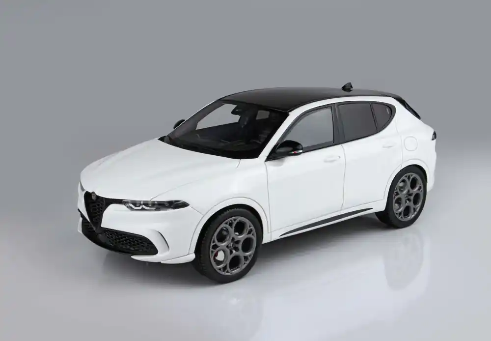 Árengedmény Alfa Romeo Tonale Tributo Plug-in Hybrid White Alfa (vitrinnel) Limitált