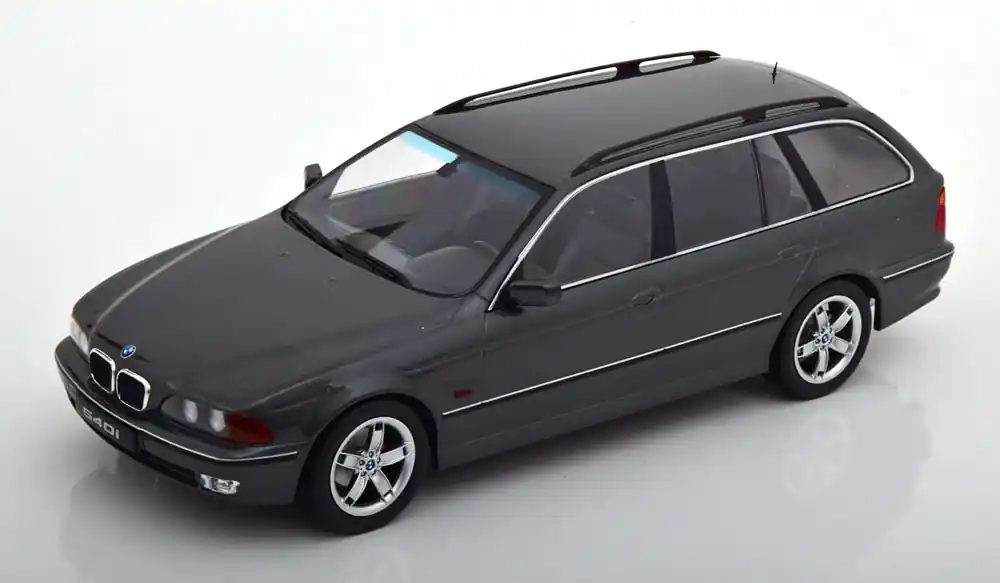 Expressz szállítás BMW 540i (E39) Touring SW 1997