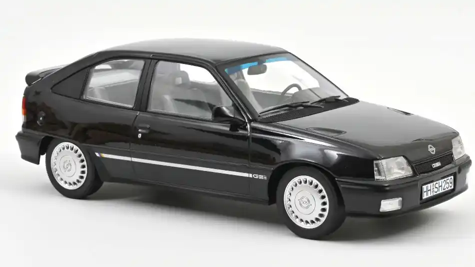 Különleges ajánlat Opel Kadett GSi 1991 modellautó