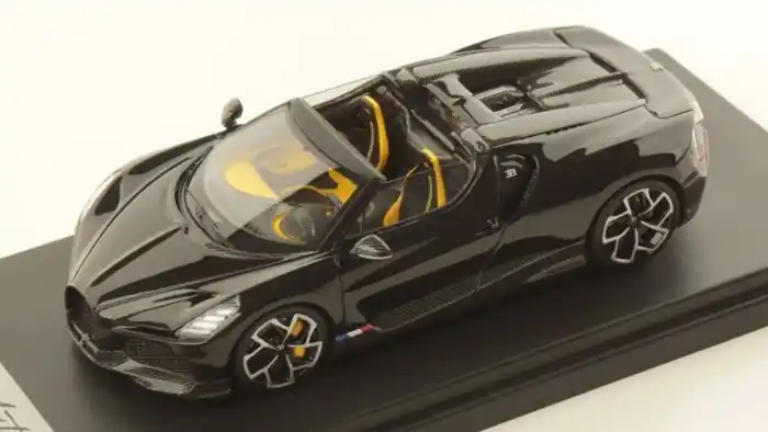 Akciós ár Bugatti Mistral W16 2023 modellautó