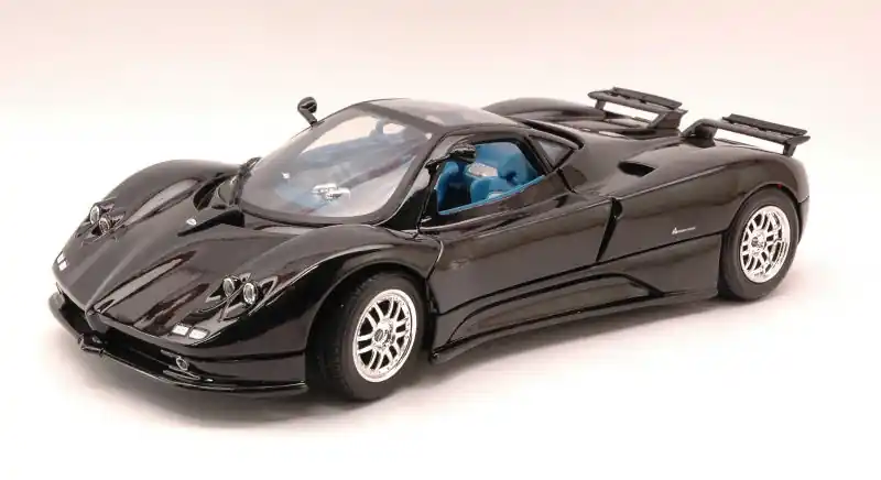 Azonnali szállítás Pagani Zonda C12 2003 modellautó