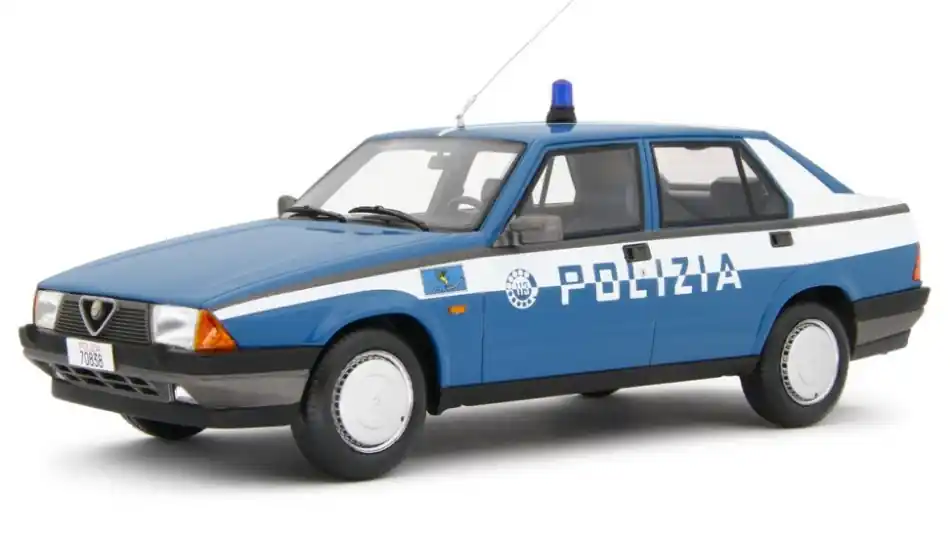 Csak ma Alfa Romeo 75 1.6-1.8 1985 Polizia modellautó