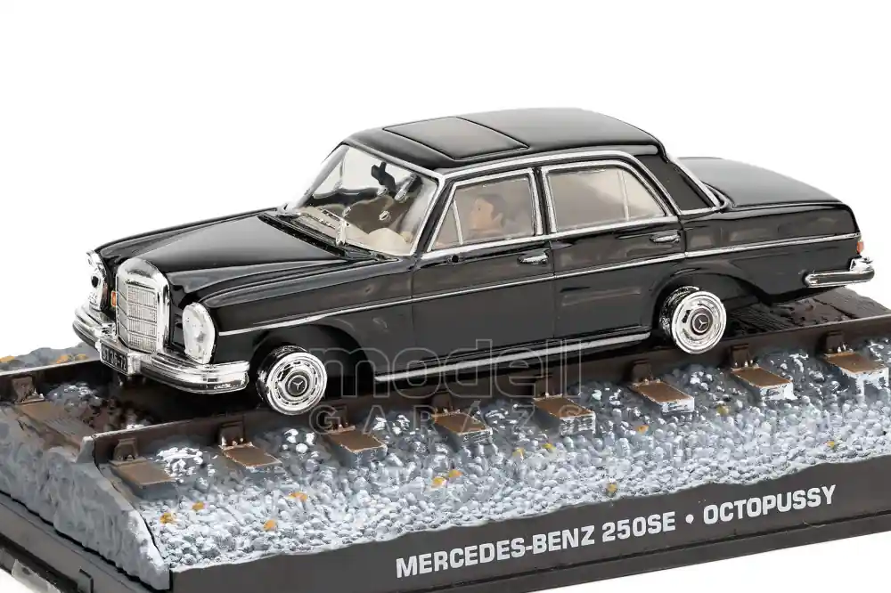 Vásárlói kedvenc Mercedes-Benz 250SE 1959 - 007 James Bond Octopussy