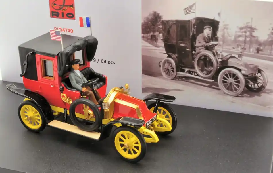 Renault Ag1 Taxi de la Marne sofőrrel 1914 modellautó Vásárlói kedvenc